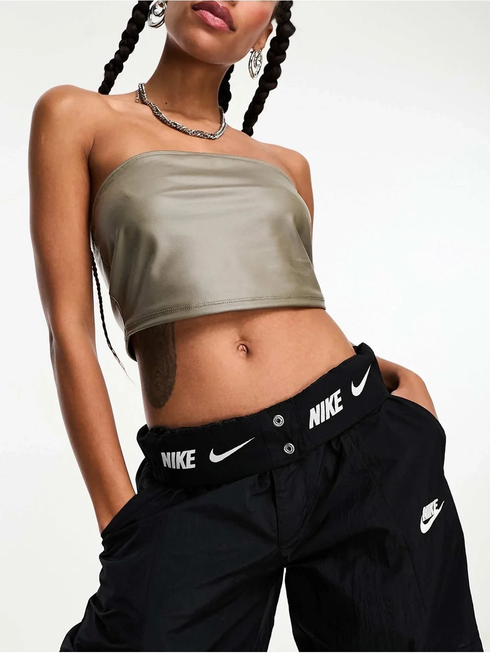 Nike woven cargo wide leg dance jogger pants black medium